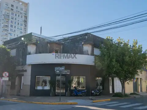 VENTA PLANTA ALTA BARRIO SUR-J.J.PASO Y 4 de ENERO