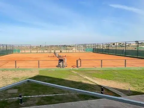 Terreno en Venta en Funes, USD 500.000