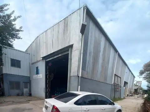 Galpón doble  en venta, zona industrial en Pilar