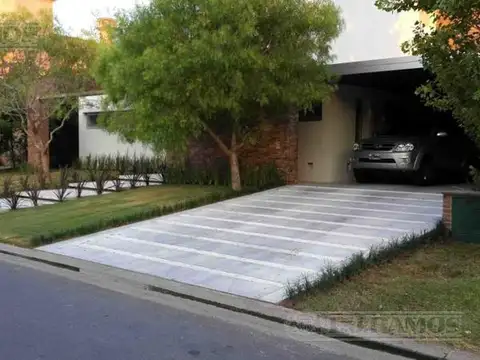 Casa en Alquiler de 4 dormitorios