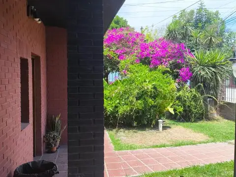 Mgm. Oportu! Venta Apta Credito Casa céntrica Ing. Maschwitz