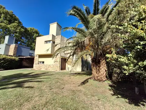 Casa en Venta en Roldan, USD 215.000