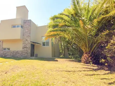 Casa 3 Dorm - "El Cielo" Barrio cerrado - Roldan.