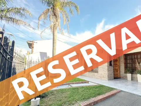 VENTA CASA 3 AMBIENTES JARDÍN COCHERA QUINCHO