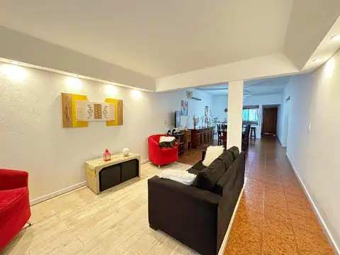Casa 3 ambientes con 2 baños