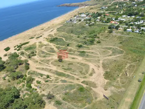 Lote de Mayor Área en la Zona - Las Grutas- Primera Linea - Ideal Inversión - Apto para Desarrollo