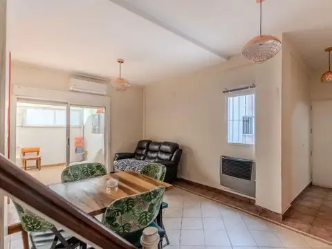 Depto Tipo Casa en Venta en Saavedra, USD 149.000