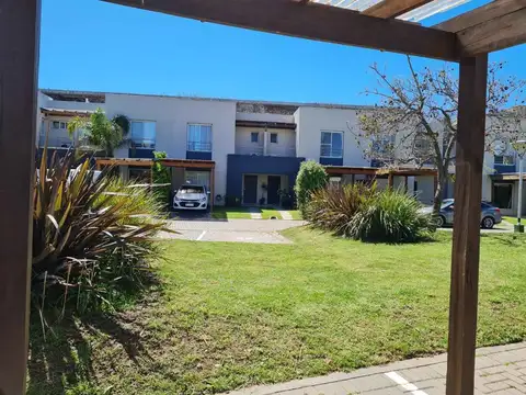 VENTA DUPLEX 3 AMB COCHERA BARRIO HOMES 2 NORDELTA