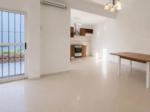 Depto Tipo Casa en Alquiler de 3 ambientes