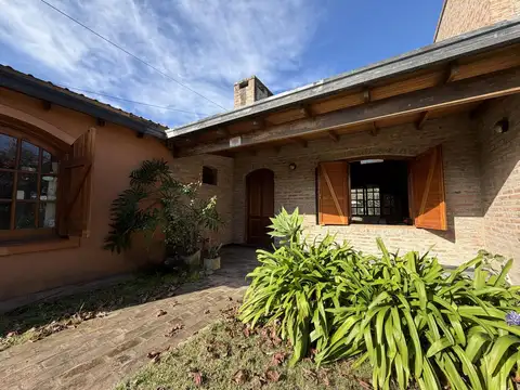 Casa en venta en Villa Elisa