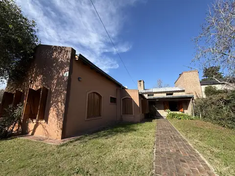 Casa en Venta en Villa Elisa, USD 180.000