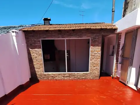 Depto Tipo Casa en Alquiler de 4 ambientes