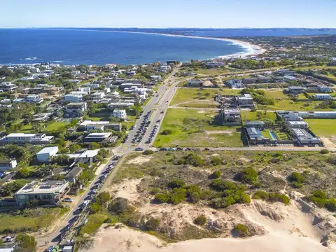 Terreno en Venta en Playa Brava, USD 7.000.000