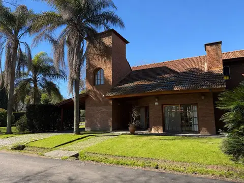  CASA COUNTRY CLUB PRIV LOMA VERDE ESCOBAR 4 AMB