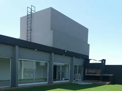 Sáenz Peña 3100, Piso 1