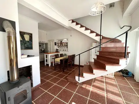 DOS CASAS EN BLOCK EN VENTA EN MOGOTES CON PARQUE