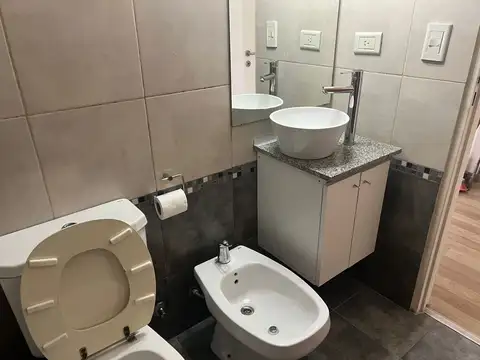 Mono Ambiente - Excelente Ubicacion y Estado -