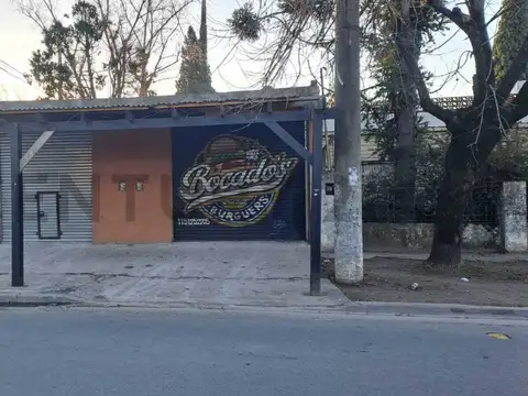 San Lorenzo 1300, Piso 0