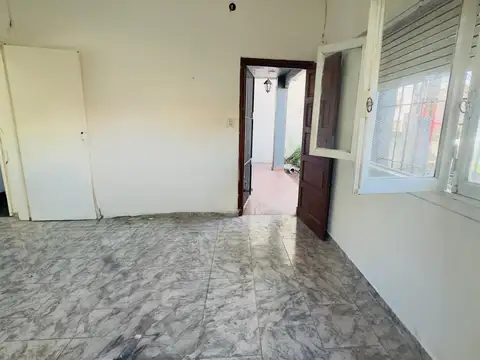 Depto Tipo Casa en Alquiler de 2 dormitorios