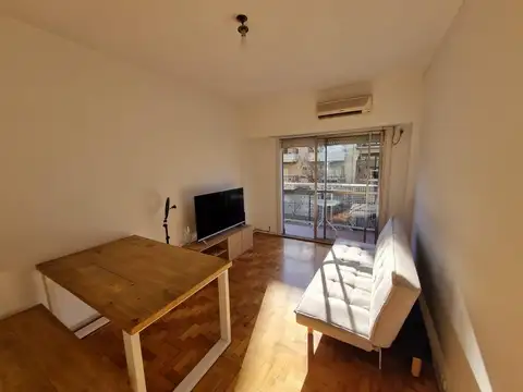 Humboldt 2413, 3° A