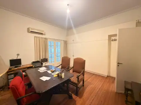 Depto Tipo Casa 6 ambientes con 2 baños