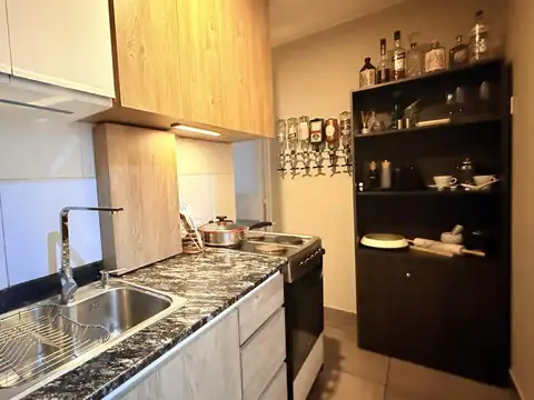 Venta Departamento Dos Dormitorios Balcon Cocina Separada Reciclado. Abasto