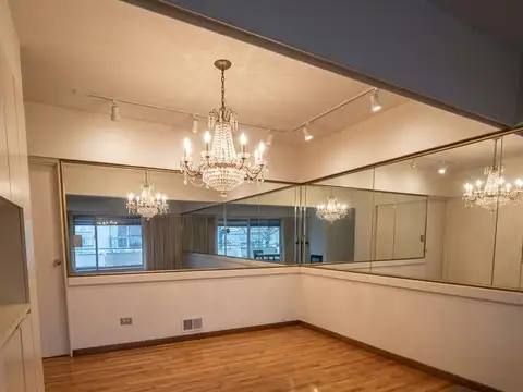 Departamento en Venta con 3 cocheras