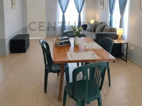 VENTA CASA 3 AMBIENTES, PILETA Y GRAN LOTE 2000 M2