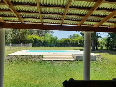 VENTA CASA 3 AMBIENTES, PILETA Y GRAN LOTE 2000 M2