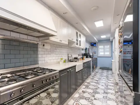 VENTA CASA 5 AMBIENTES PILETA  VILLA DEVOTO