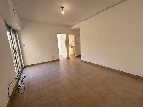 Departamento en Alquiler en Morón Sur, $ 600.000