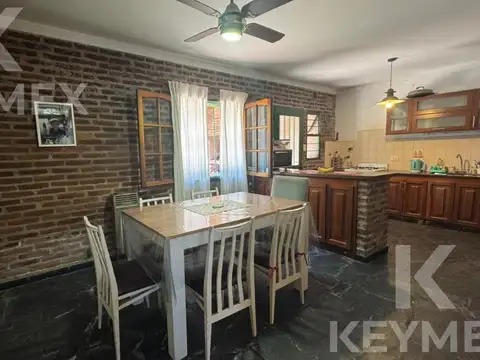 Casa en venta en La Plata, Tolosa