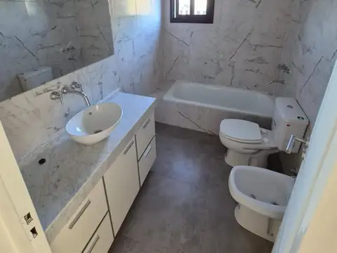 Casa en Alquiler de 3 dormitorios