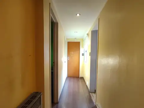 Casa 7 ambientes con 2 baños