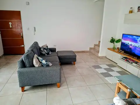 Depto Tipo Casa en Venta 5 años