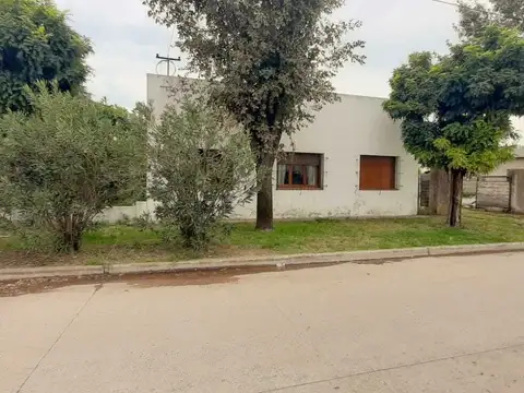Casa  en Venta en Roque Perez