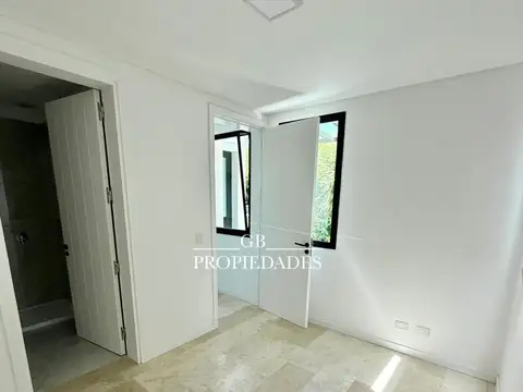 Casa en Venta en Ayres Plaza, USD 695.000