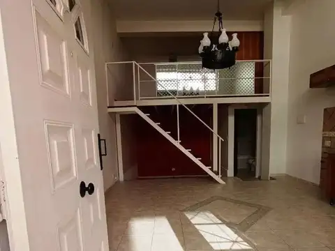 Depto Tipo Casa en Alquiler de 2 ambientes