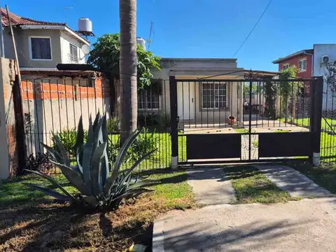VENTA DE CASA EN PILAR