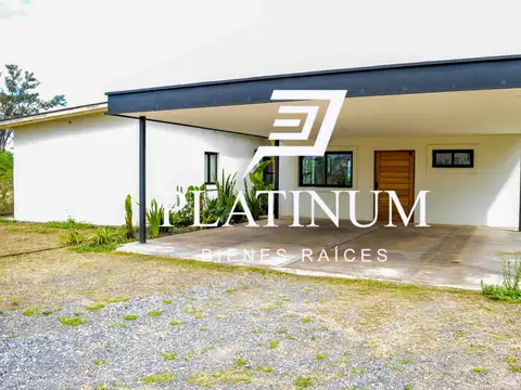 Casa en venta c/ cochera en San Lorenzo Chico