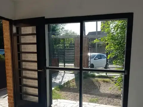 VENTA Duplex 2 dormitorios Gonnet, inmejorable zona