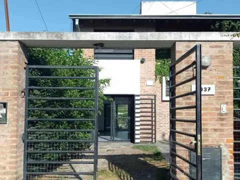 VENTA Duplex 2 dormitorios Gonnet, inmejorable zona