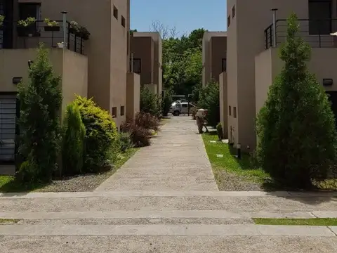 Cochera en Venta Fija