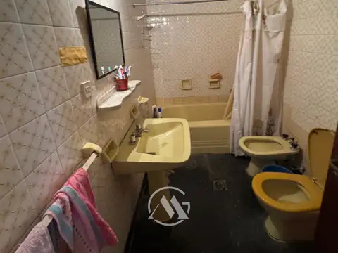 Vendo inmueble sobre Av. San Martin, ideal comercio