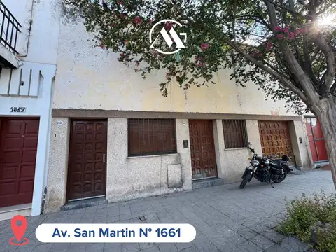 Vendo inmueble sobre Av. San Martin, ideal comercio