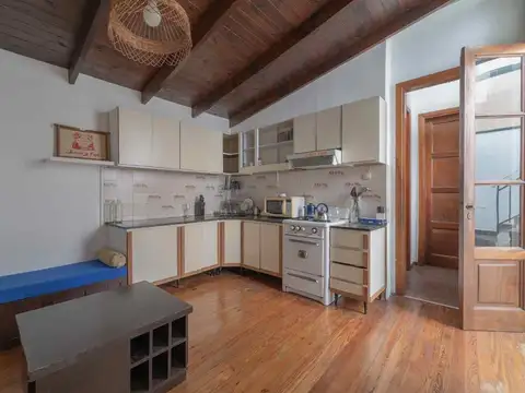 MUY LUMINOSO PH CINCO AMBIENTES CON TERRAZA