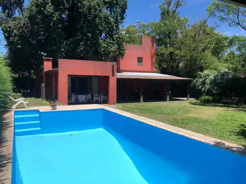 Casa en alquiler temporario en Sourdeoux al 2600 - Bella Vista