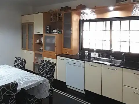 Espectacular Casa de 4 ambientes en La Tablada