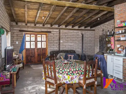 Casa 2 ambientes con 1 baño