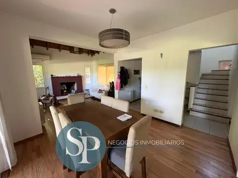 Casa en Venta con 1 cochera
